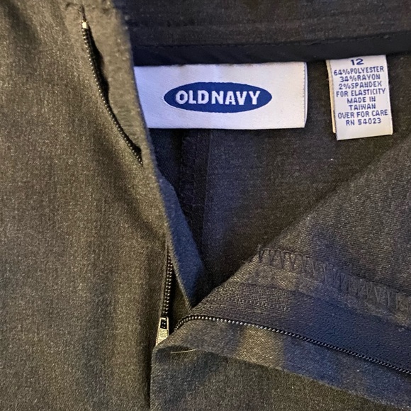 Charcoal gray Old Navy size 12 pencil skirt - Picture 3 of 3